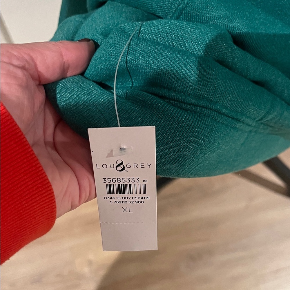 NWT Lou & Grey green Sweatshirt with White Accents apres ski club - Picture 7 of 8